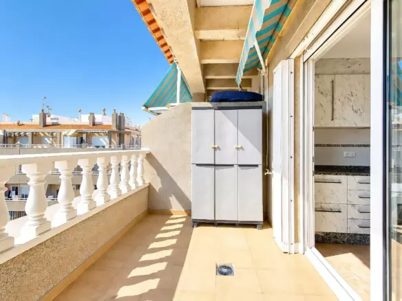 3-bedroom Penthouse In Torrevieja, Spain (74 M²)