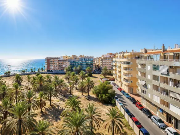 3-bedroom Penthouse In Torrevieja, Spain (74 M²)
