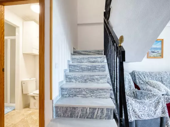 3-bedroom Penthouse In Torrevieja, Spain (74 M²)