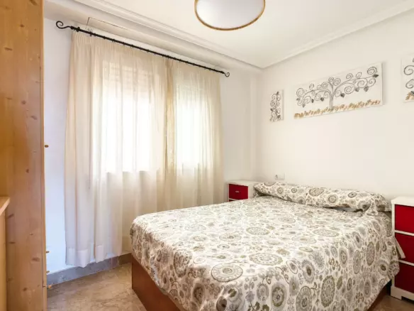 3-bedroom Penthouse In Torrevieja, Spain (74 M²)
