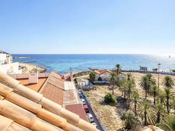 3-bedroom Penthouse In Torrevieja, Spain (74 M²)