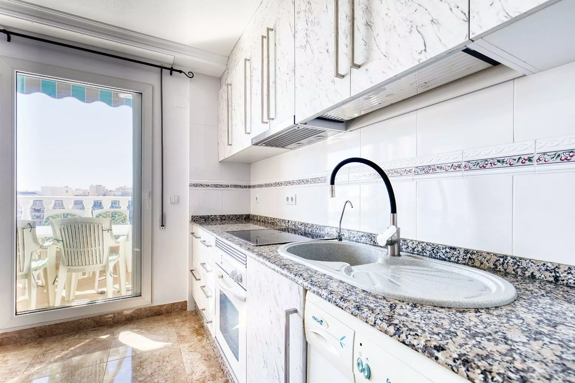 3-bedroom Penthouse In Torrevieja, Spain (74 M²)