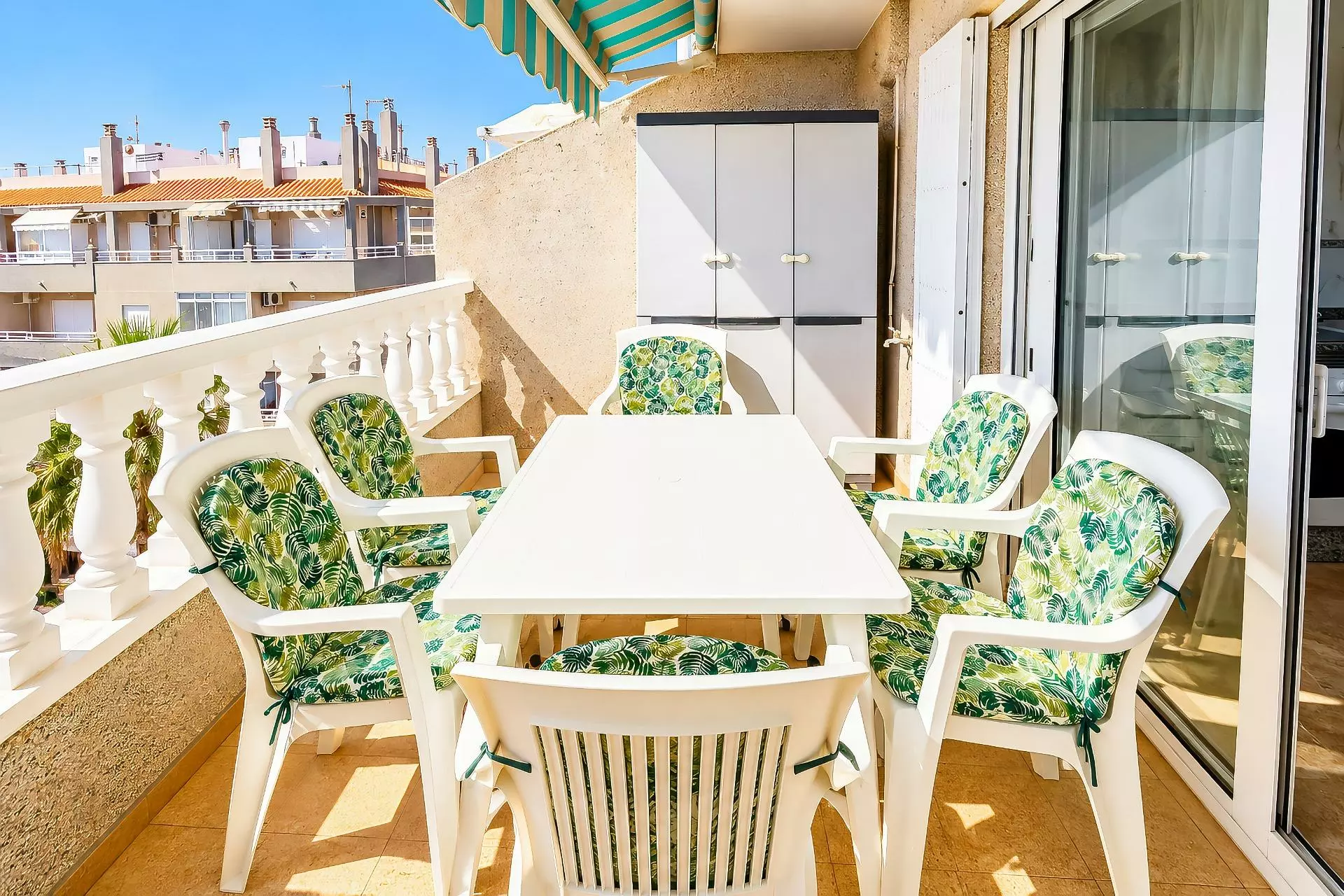 3-bedroom Penthouse In Torrevieja, Spain (74 M²)