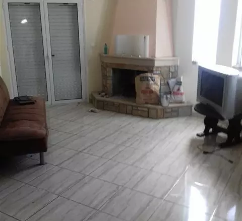 3-bedroom Maisonette In Saronikos, Greece (168 M²)