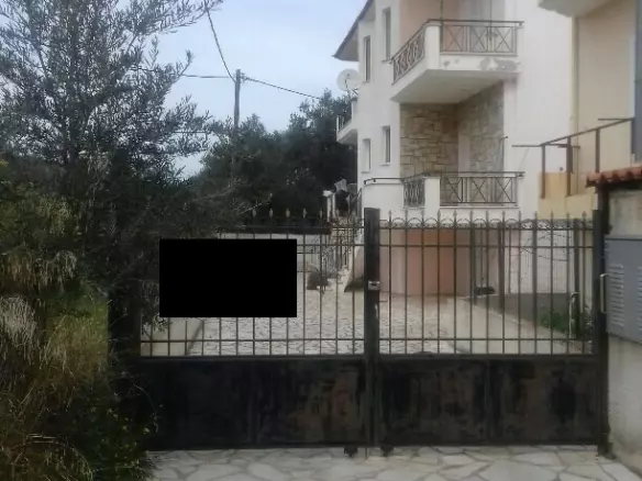 3-bedroom Maisonette In Saronikos, Greece (168 M²)