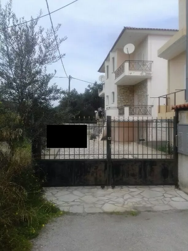 3-bedroom Maisonette In Saronikos, Greece (168 M²)