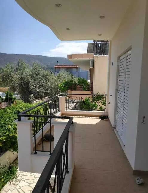 3-bedroom Maisonette In Saronikos, Greece (168 M²)