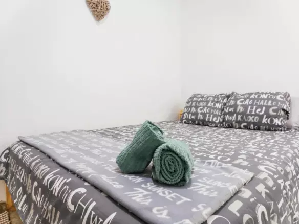Direct Owner: Valencia Turnkey Apt. Fully Furnished & Equipped (full Equip), 3 Rooms, Renovated, Lift, No Agency Fees!