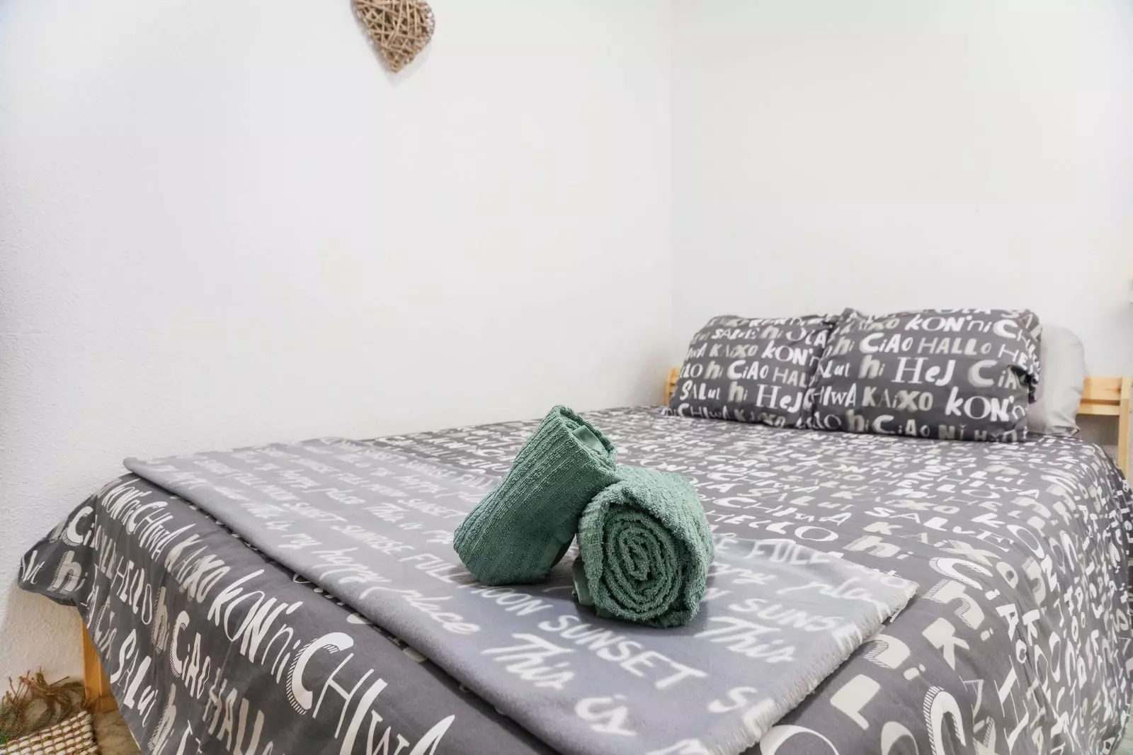 Direct Owner: Valencia Turnkey Apt. Fully Furnished & Equipped (full Equip), 3 Rooms, Renovated, Lift, No Agency Fees!