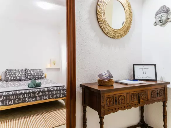Direct Owner: Valencia Turnkey Apt. Fully Furnished & Equipped (full Equip), 3 Rooms, Renovated, Lift, No Agency Fees!