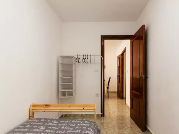 Direct Owner: Valencia Turnkey Apt. Fully Furnished & Equipped (full Equip), 3 Rooms, Renovated, Lift, No Agency Fees!