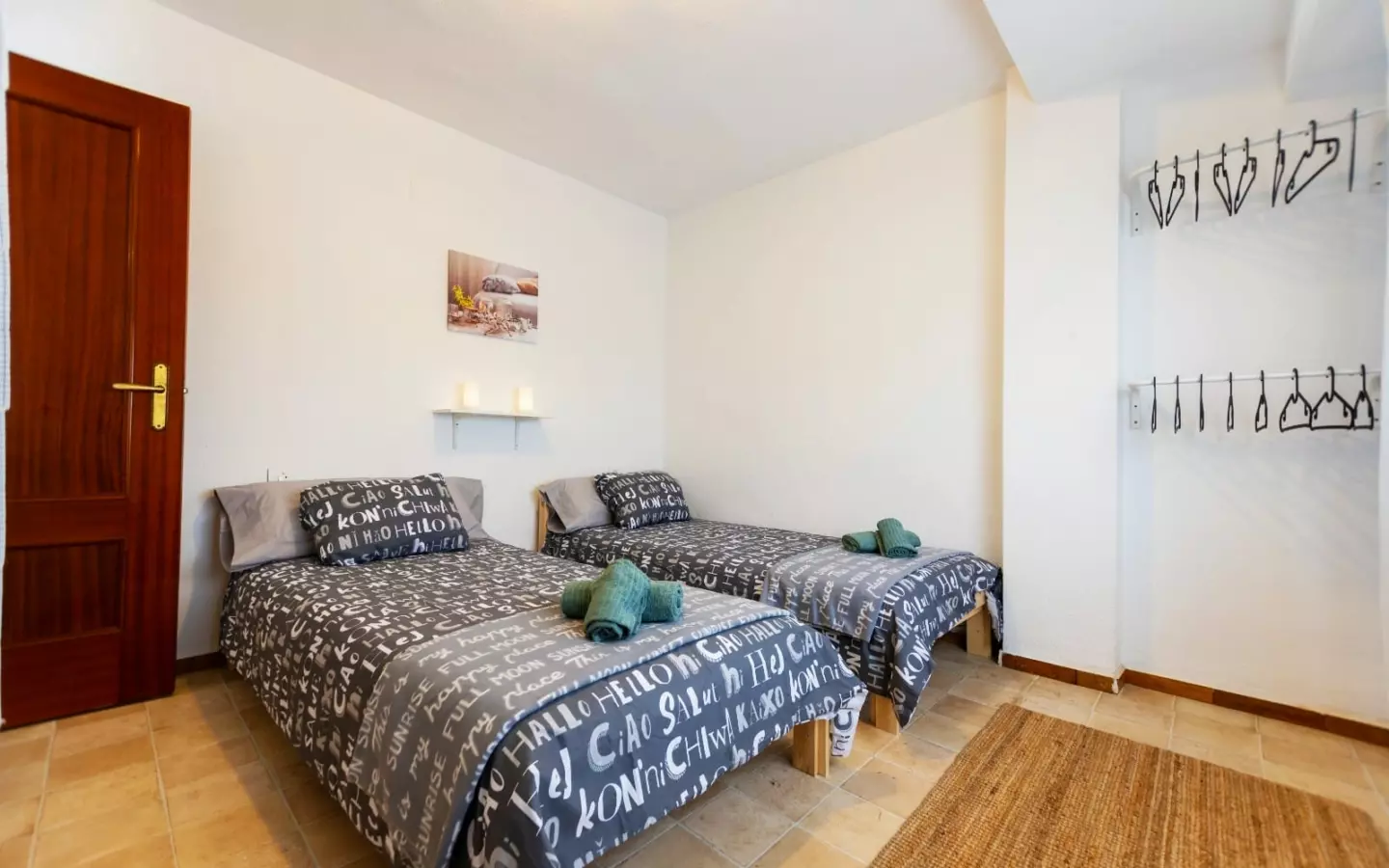 Direct Owner: Valencia Turnkey Apt. Fully Furnished & Equipped (full Equip), 3 Rooms, Renovated, Lift, No Agency Fees!