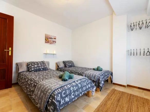 Direct Owner: Valencia Turnkey Apt. Fully Furnished & Equipped (full Equip), 3 Rooms, Renovated, Lift, No Agency Fees!