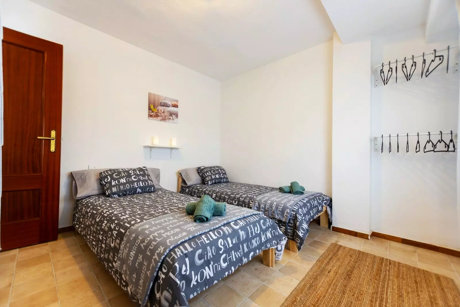 Direct Owner: Valencia Turnkey Apt. Fully Furnished & Equipped (full Equip), 3 Rooms, Renovated, Lift, No Agency Fees!