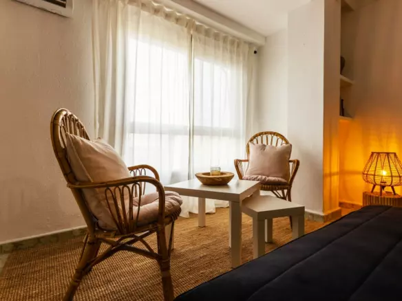 Direct Owner: Valencia Turnkey Apt. Fully Furnished & Equipped (full Equip), 3 Rooms, Renovated, Lift, No Agency Fees!