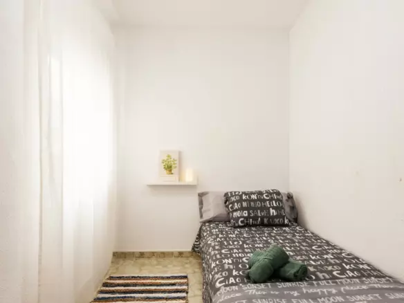Direct Owner: Valencia Turnkey Apt. Fully Furnished & Equipped (full Equip), 3 Rooms, Renovated, Lift, No Agency Fees!