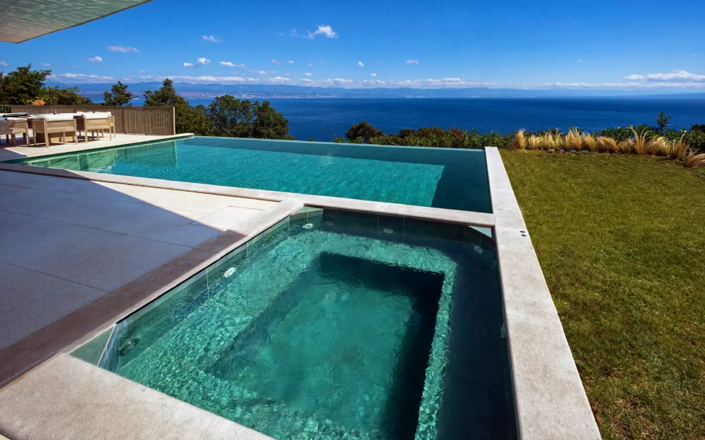6-bedroom Villa In Mošćenička Draga, Croatia (453 M²)