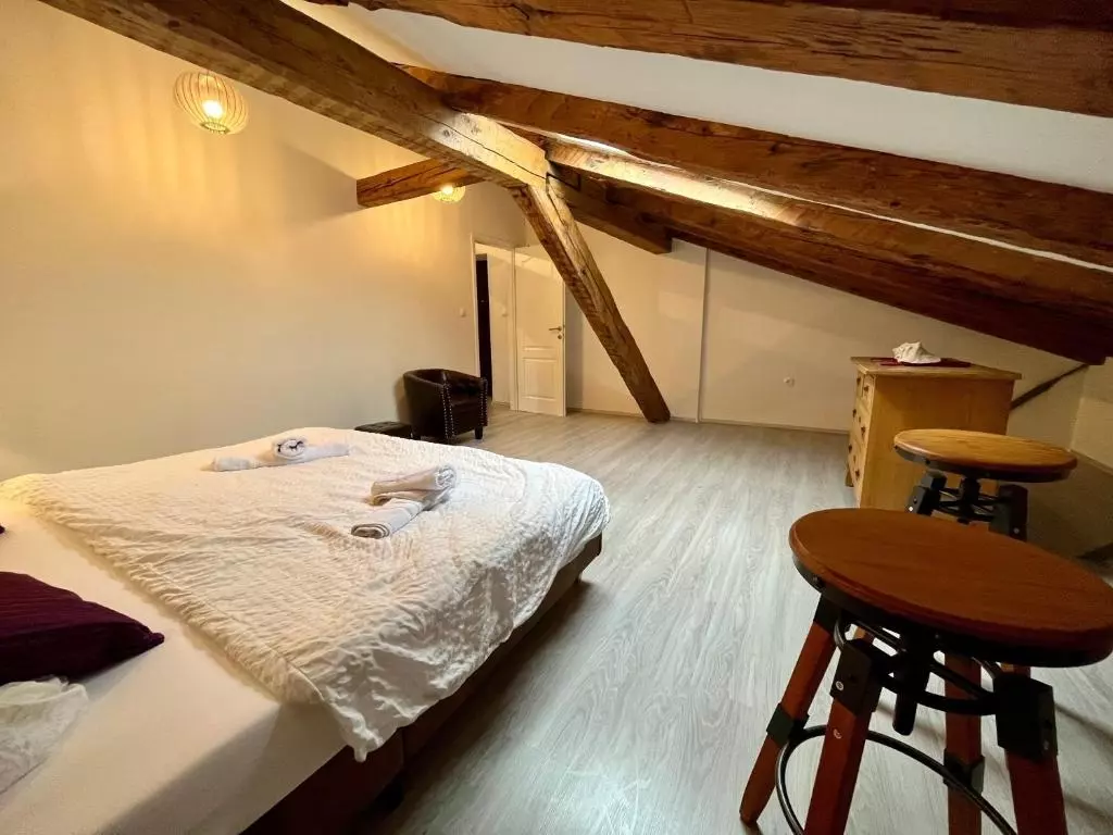 2-bedroom Apartment In Centar, Croatia (122 M²)