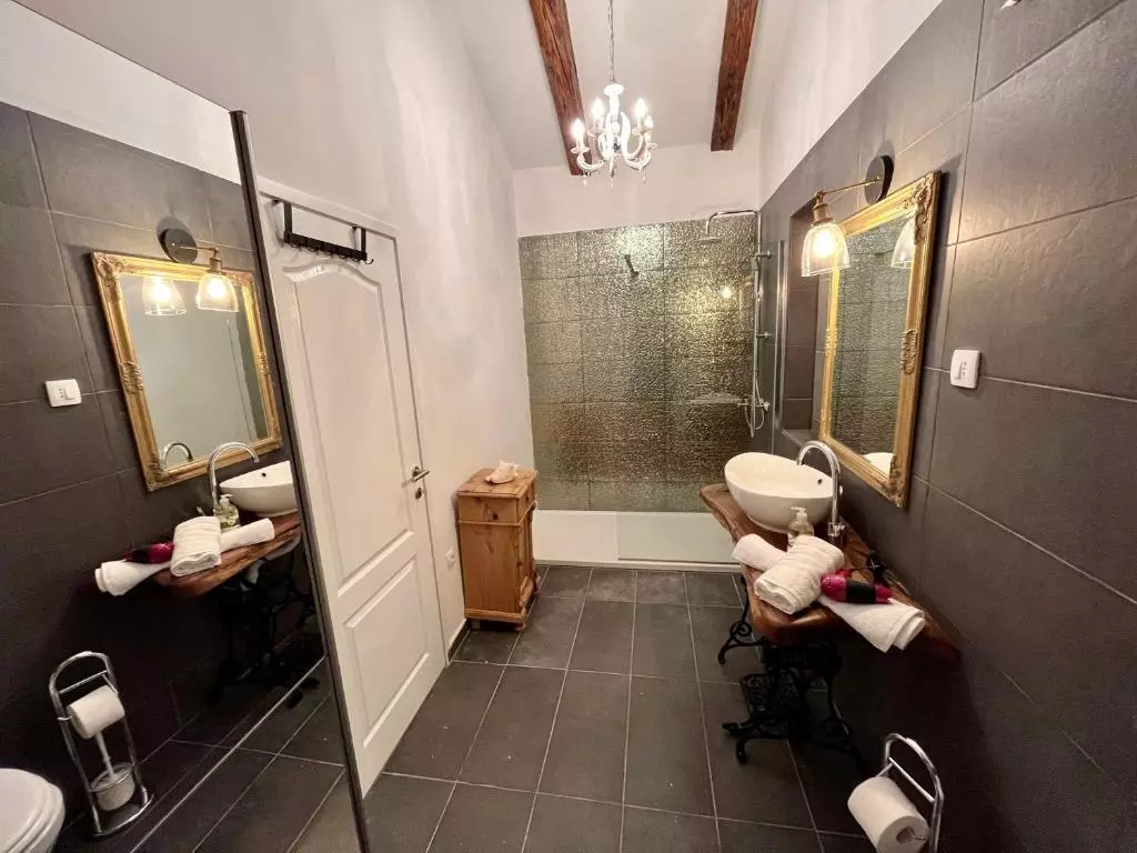 2-bedroom Apartment In Centar, Croatia (122 M²)