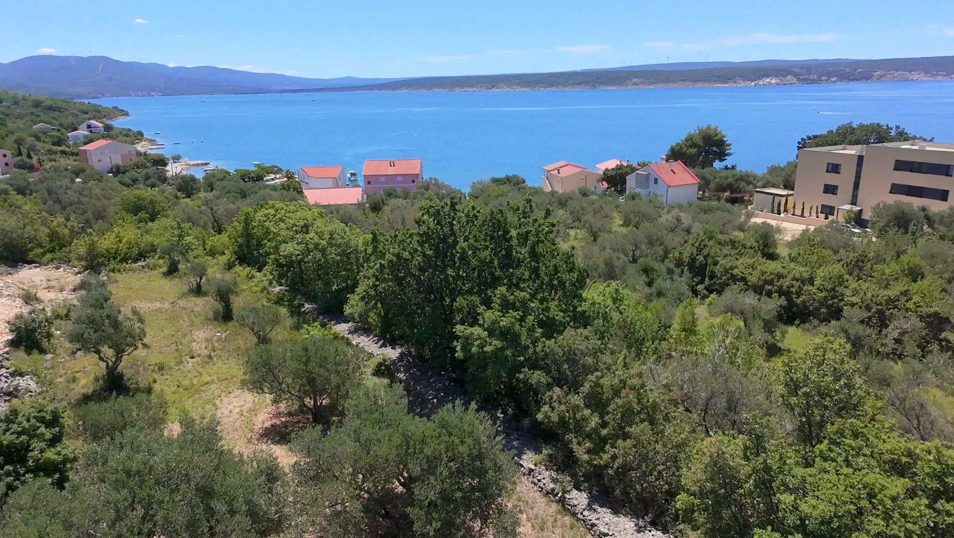 Land In Maslenica, Croatia (2.401 M²)