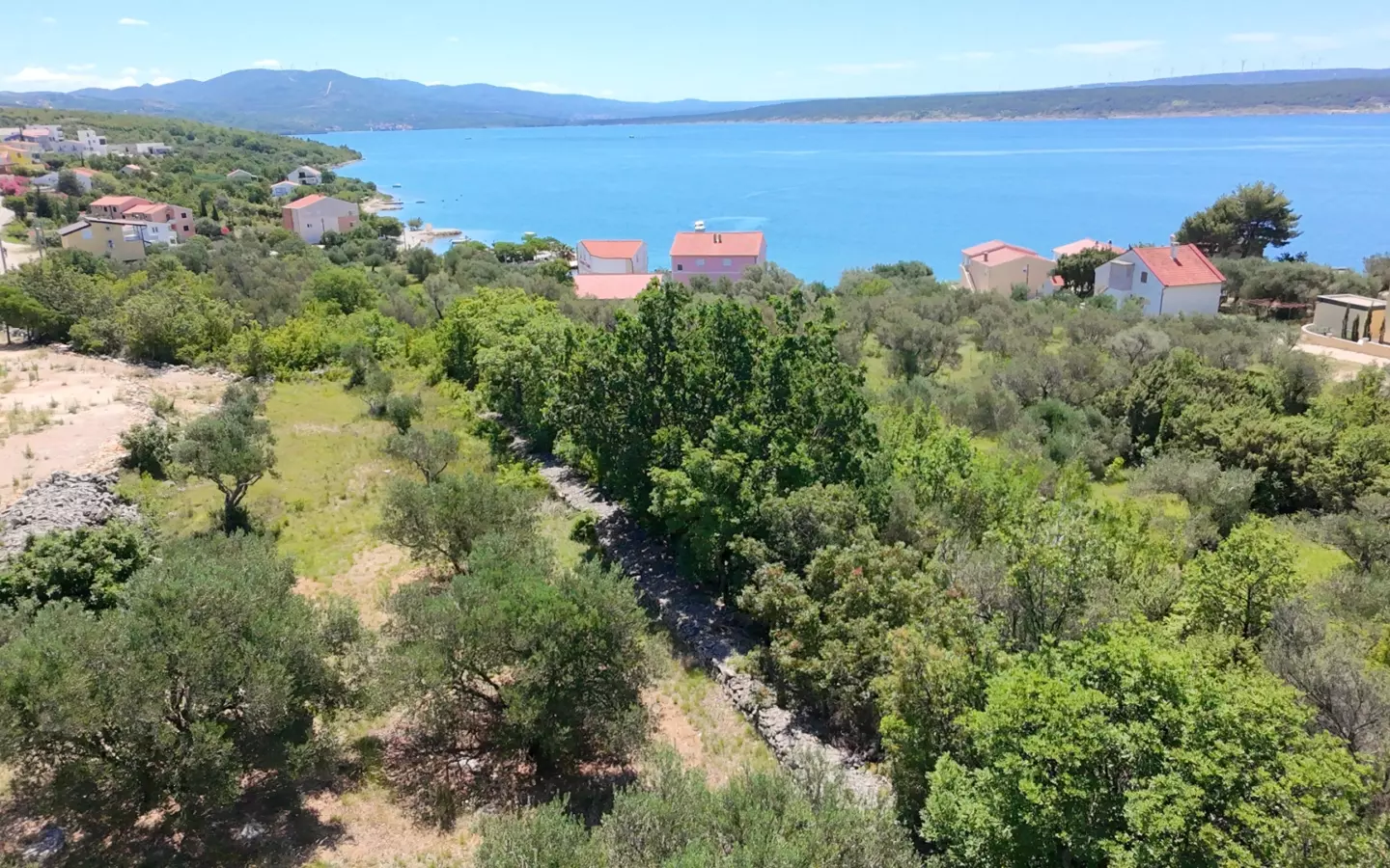 Land In Maslenica, Croatia (2.401 M²)
