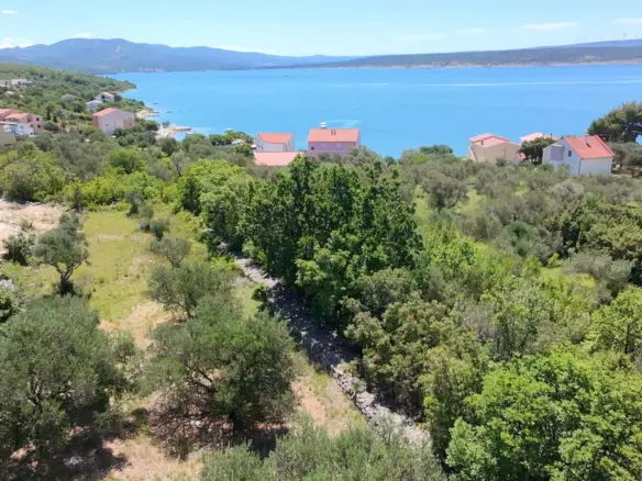 Land In Maslenica, Croatia (2.401 M²)