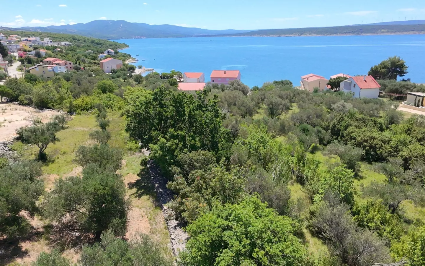 Land In Maslenica, Croatia (2.401 M²)