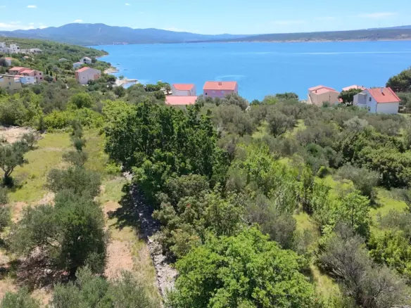 Land In Maslenica, Croatia (2.401 M²)