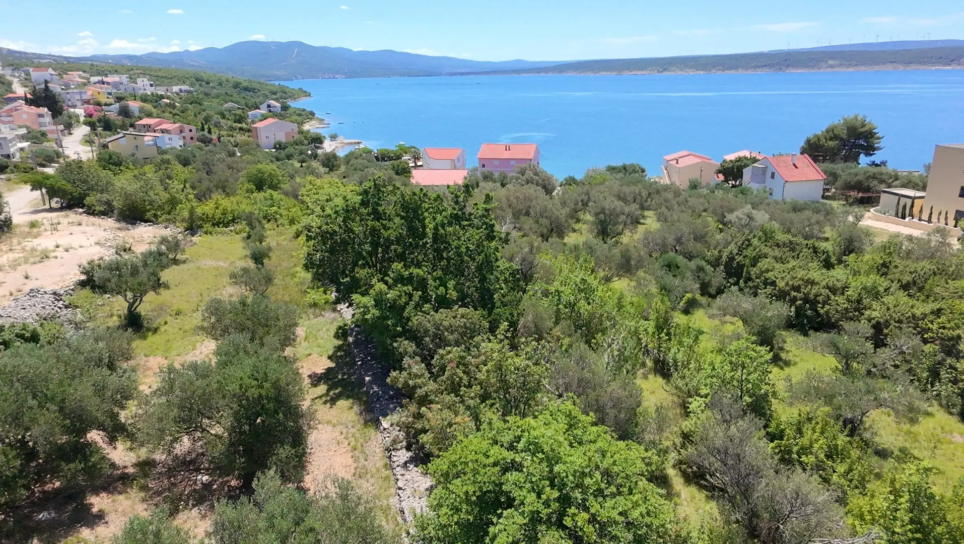 Land In Maslenica, Croatia (2.401 M²)