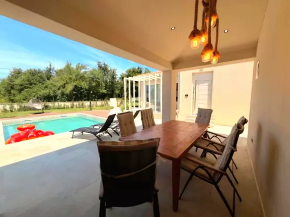 4-bedroom Villa In Tar, Croatia (180 M²)
