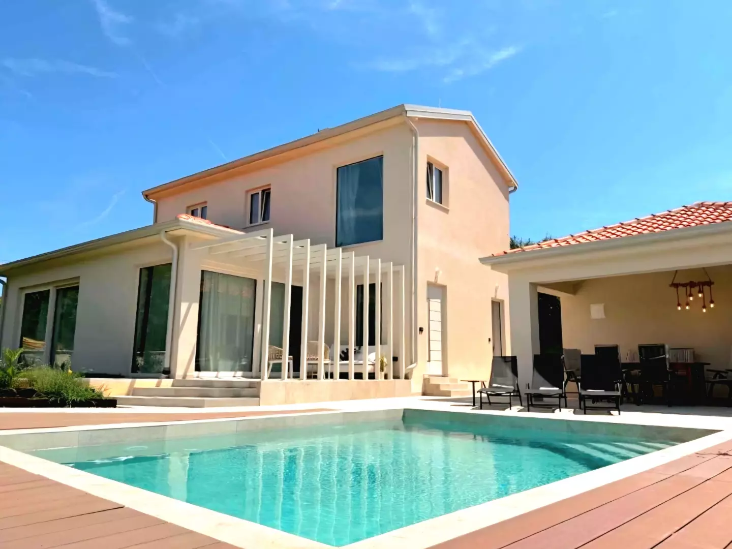 4-bedroom Villa In Tar, Croatia (180 M²)
