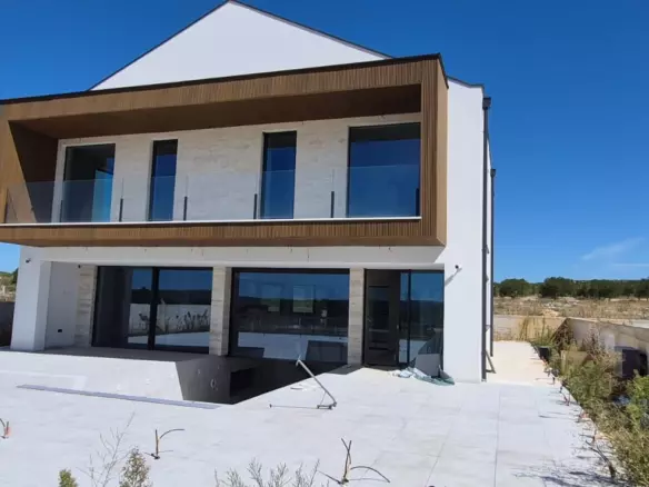 3-bedroom Villa In Kakma, Croatia (415 M²)