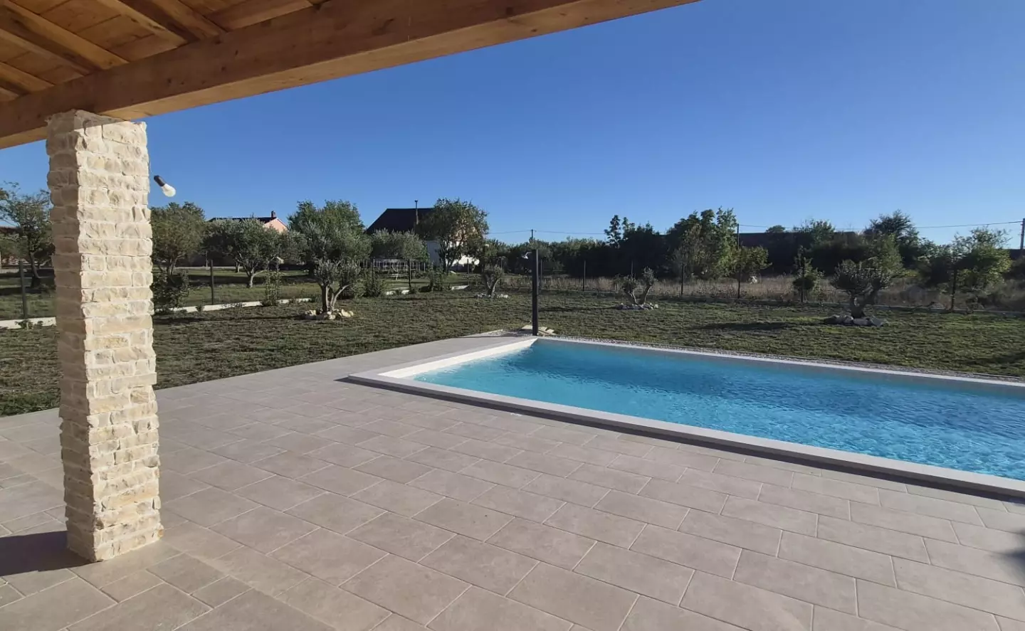 4-bedroom Villa In Zemunik Donji, Croatia (187 M²)