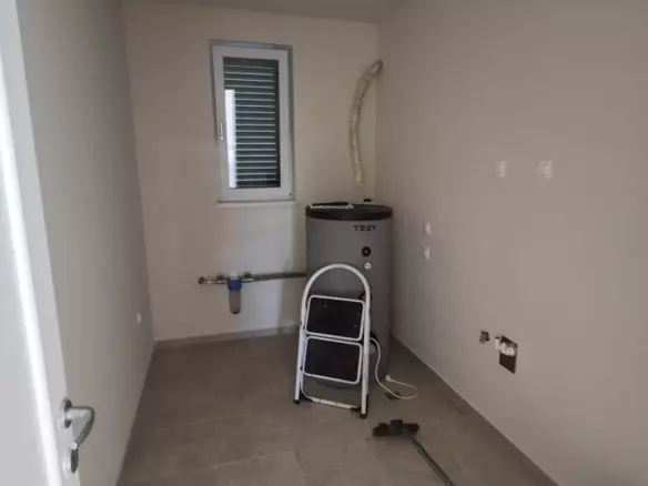 4-bedroom Villa In Zemunik Donji, Croatia (187 M²)