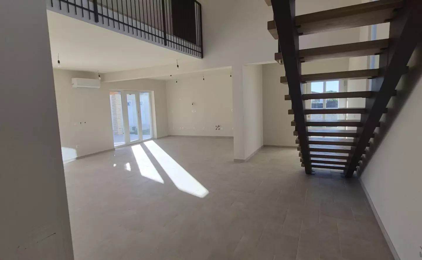4-bedroom Villa In Zemunik Donji, Croatia (187 M²)