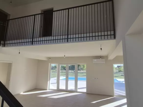 4-bedroom Villa In Zemunik Donji, Croatia (187 M²)