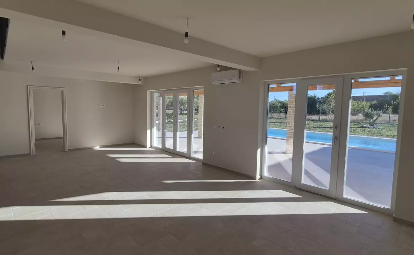4-bedroom Villa In Zemunik Donji, Croatia (187 M²)