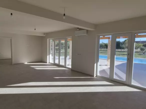 4-bedroom Villa In Zemunik Donji, Croatia (187 M²)