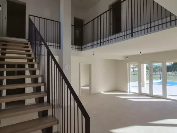 4-bedroom Villa In Zemunik Donji, Croatia (187 M²)