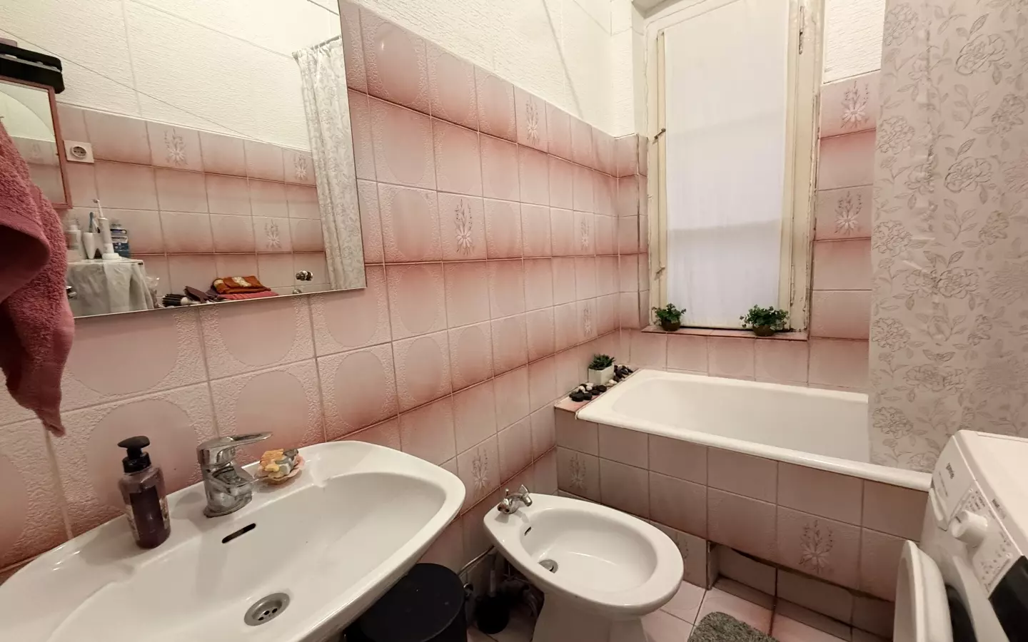 4-bedroom Apartment In Centar, Croatia (95 M²)