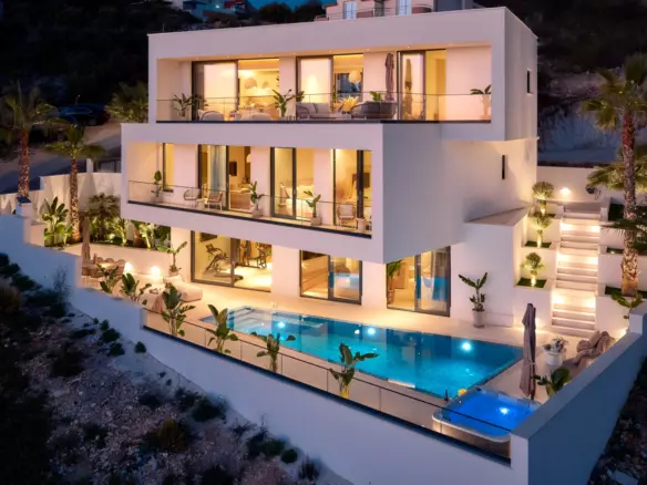 4-bedroom Villa In Čiovo, Croatia (351 M²)