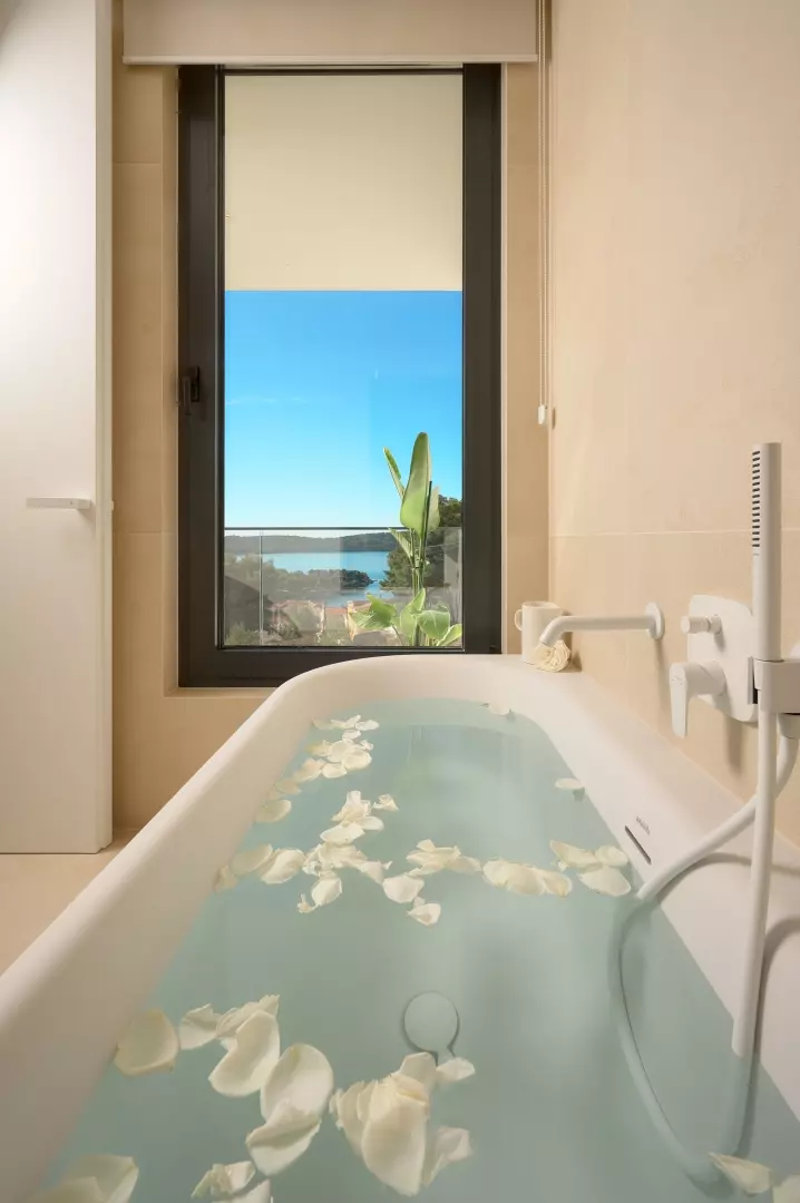 4-bedroom Villa In Čiovo, Croatia (351 M²)