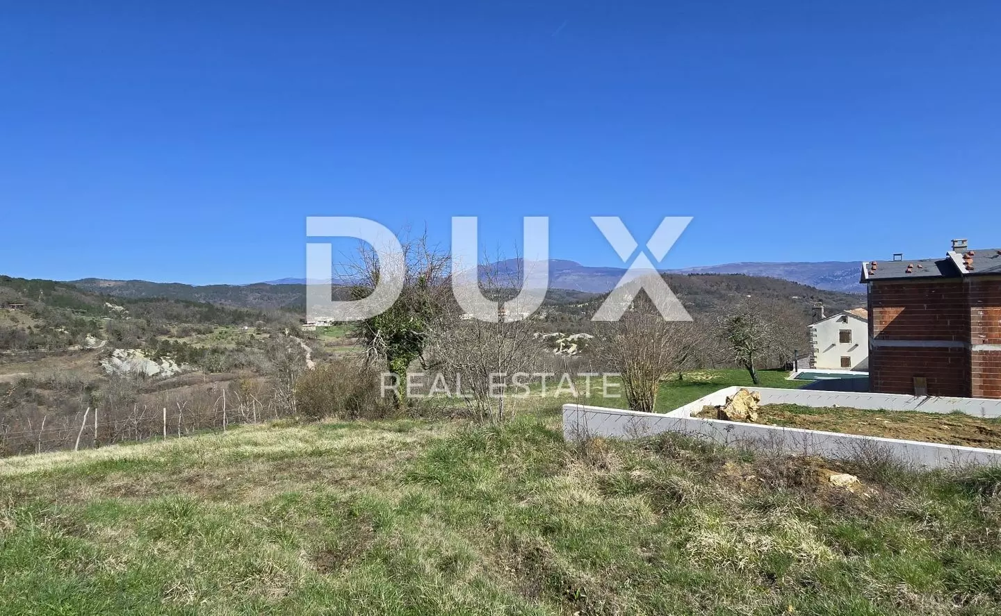 Land In Pićan, Croatia (530 M²)