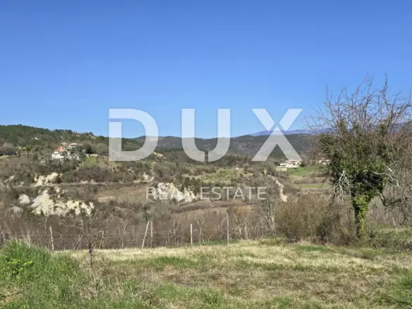 Land In Pićan, Croatia (534 M²)
