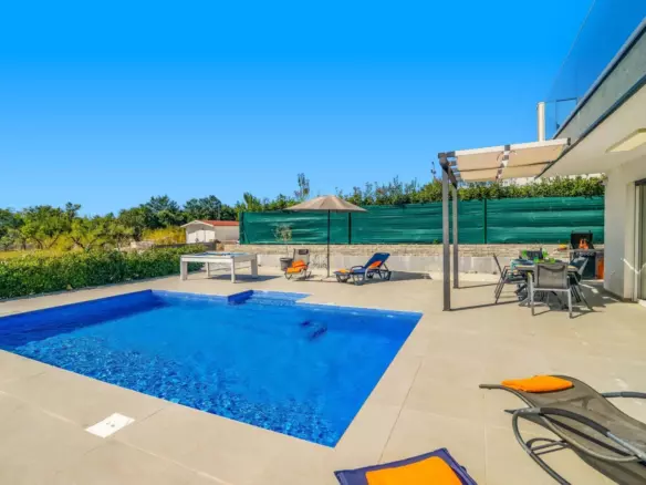 3-bedroom Detached House In Svetvinčenat, Croatia (131 M²)