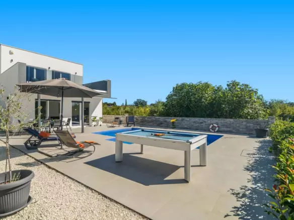 3-bedroom Detached House In Svetvinčenat, Croatia (131 M²)