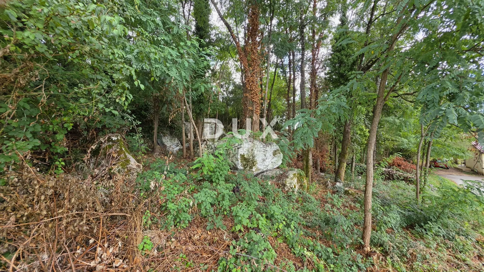 Land In Pićan, Croatia (1.364 M²)