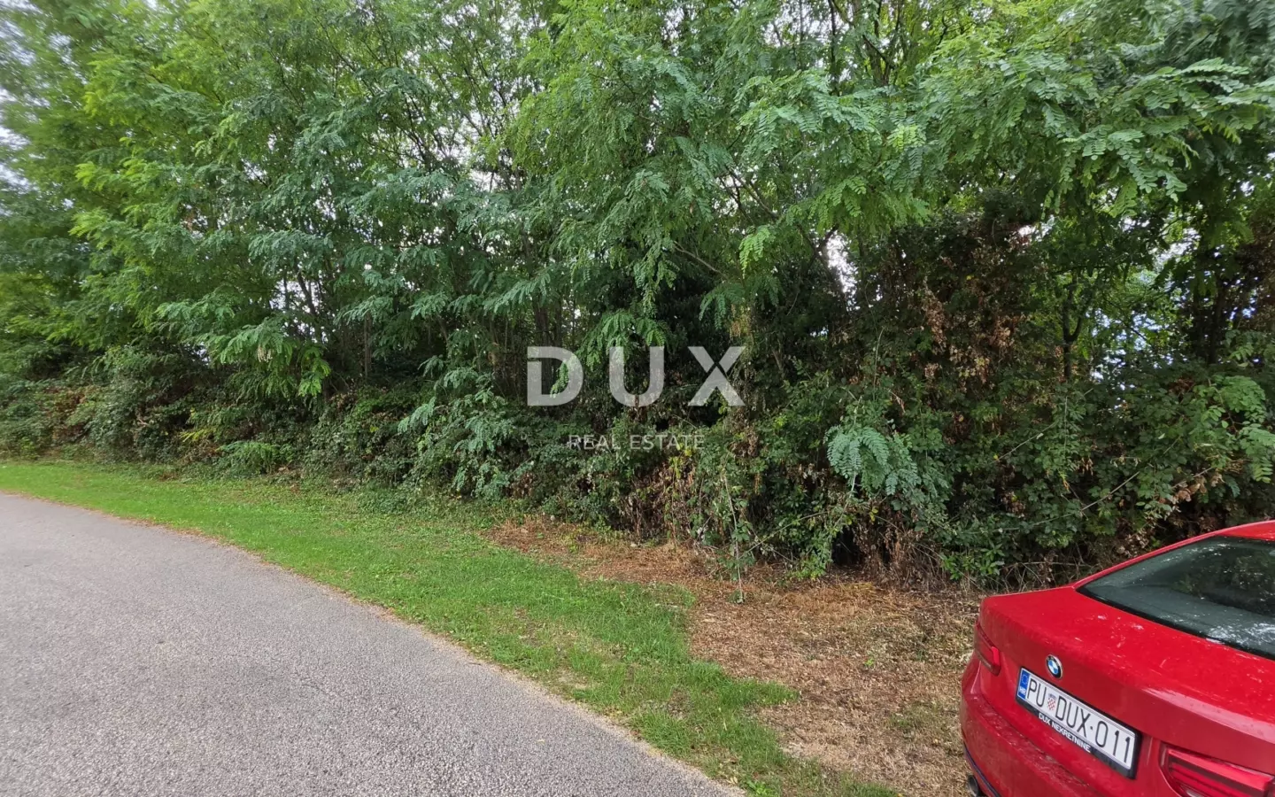 Land In Pićan, Croatia (1.364 M²)