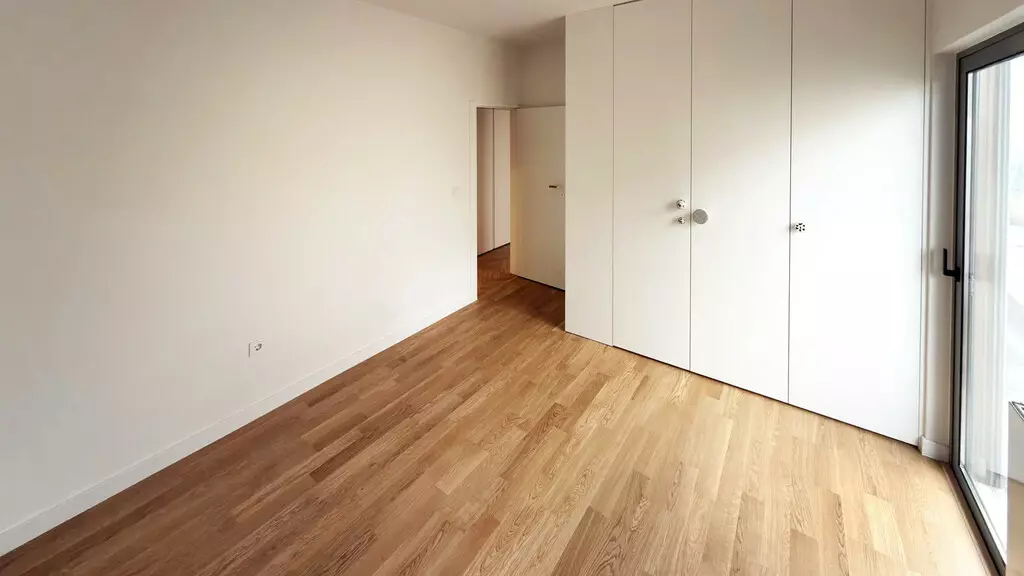 2-bedroom Flat In Palaio Faliro, Greece (95 M²)