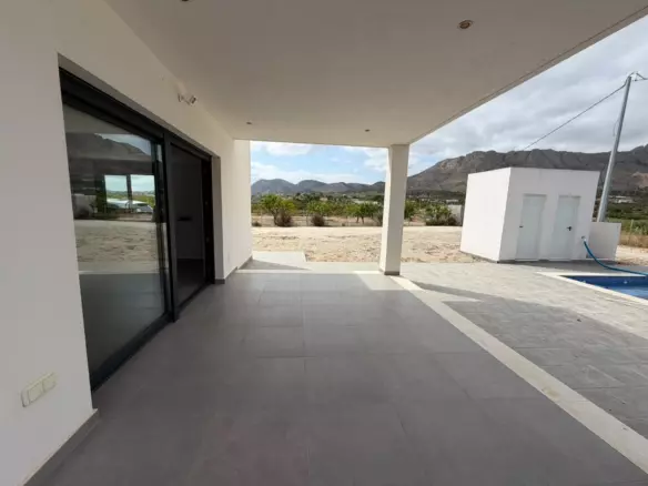 4-bedroom Detached Villa In Macisvenda, Spain (177 M²)